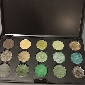 Mac 15 Eyeshadow Palette